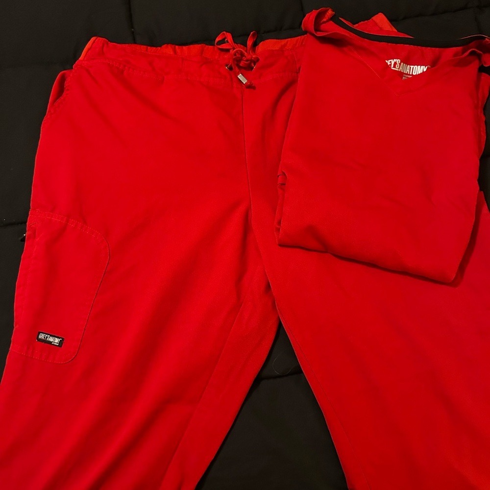 Scrub set